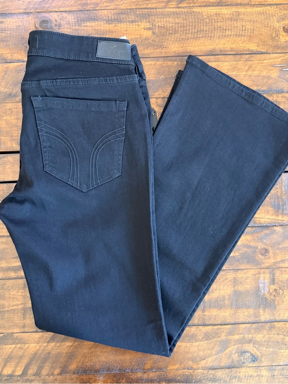 Hollister Low Rise Boot Cut Jeans, Women’s Size 30, 10R